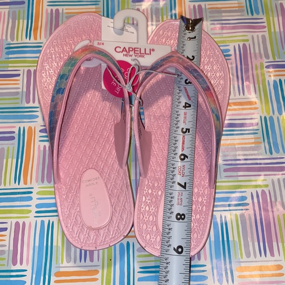 girls flip flops NWT Pink, nice soles, mermaid scales accents size 3/4 - Picture 16 of 16